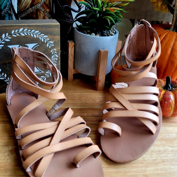 Mossimo Supply Co Sandals - Picture 2 of 5